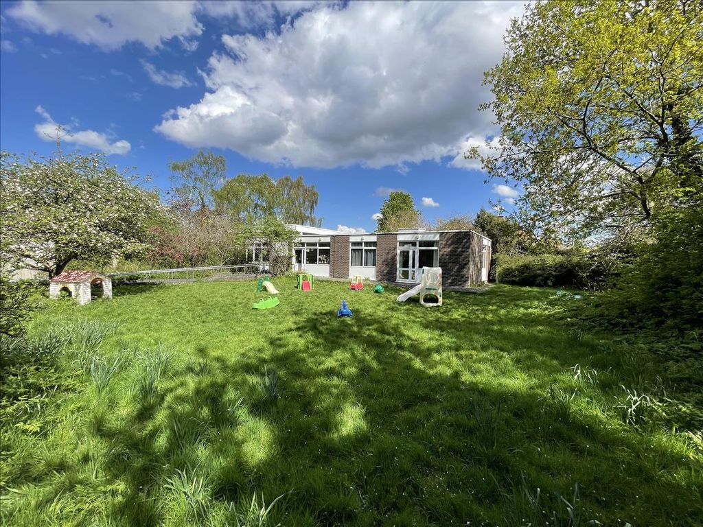Property photo 2 of 12