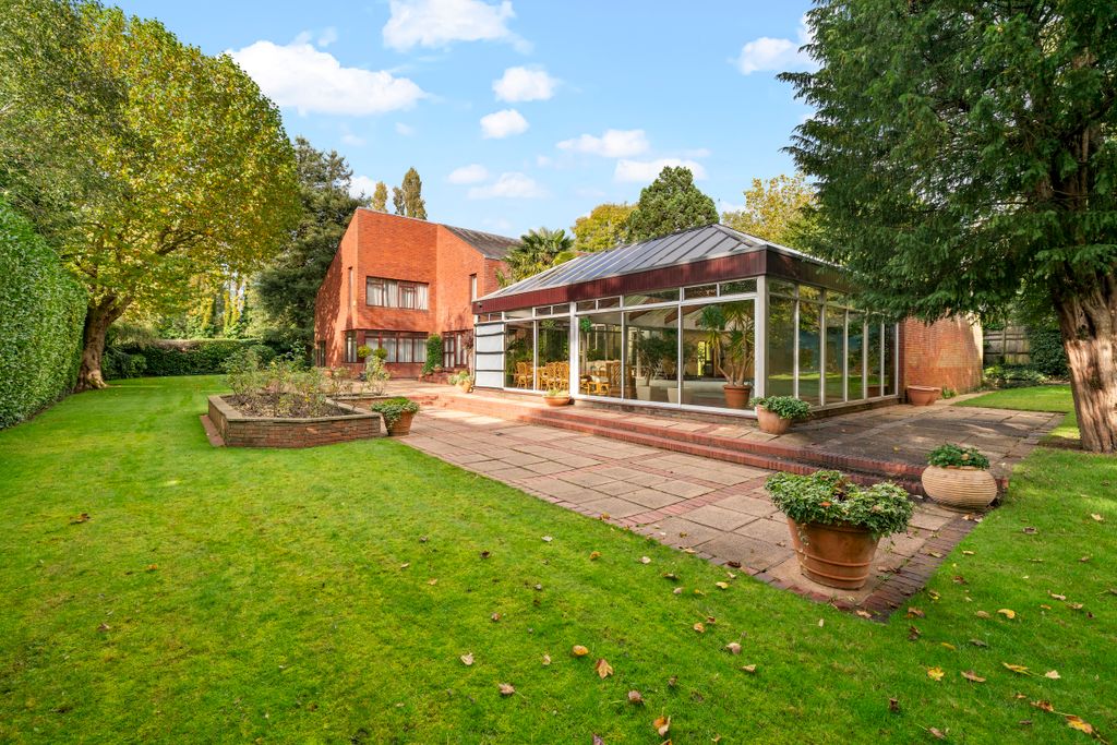 Property photo 2 of 16