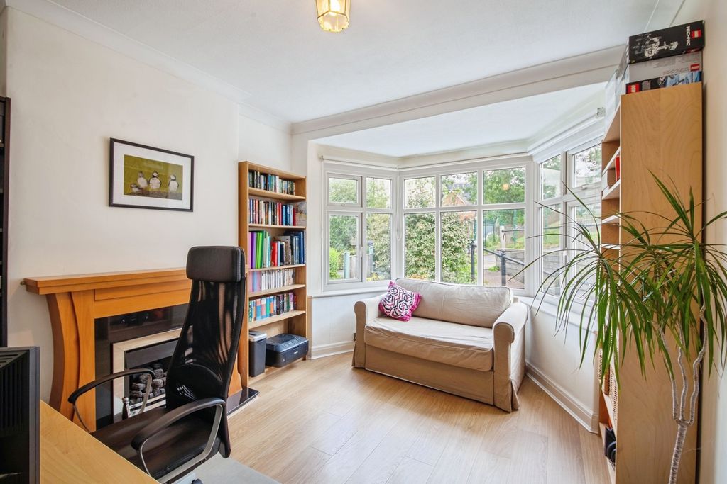 Property photo 3 of 16 Pbox-Img.Jpg