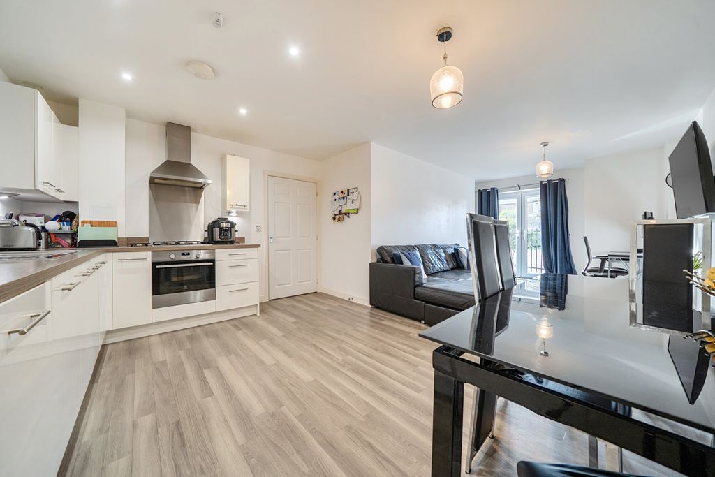 Property photo 1 of 16 Kitchen