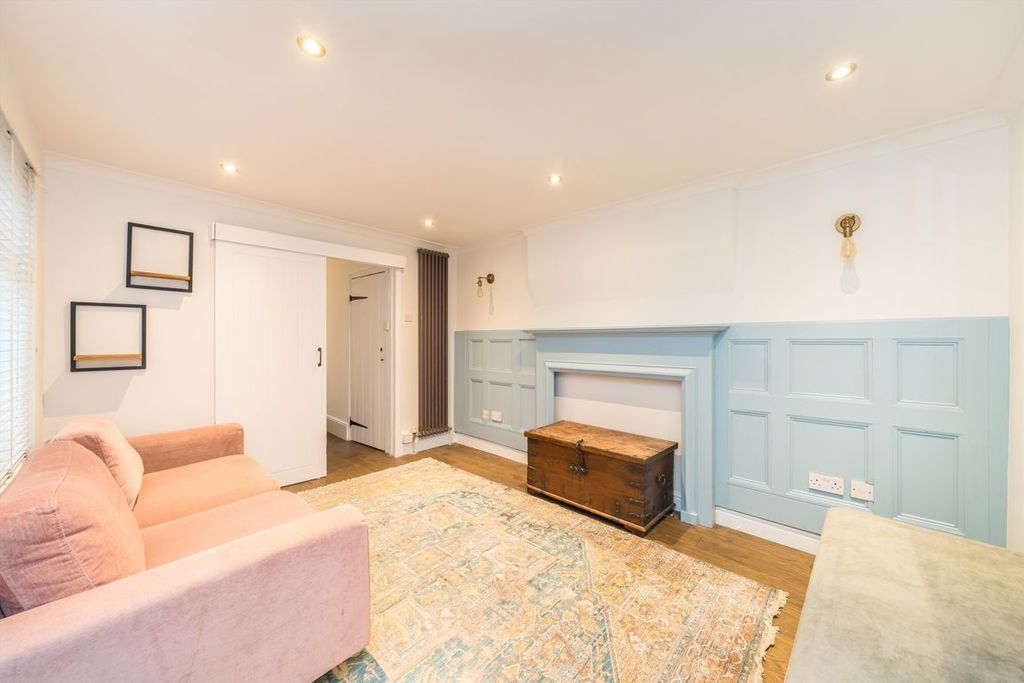 Property photo 2 of 6