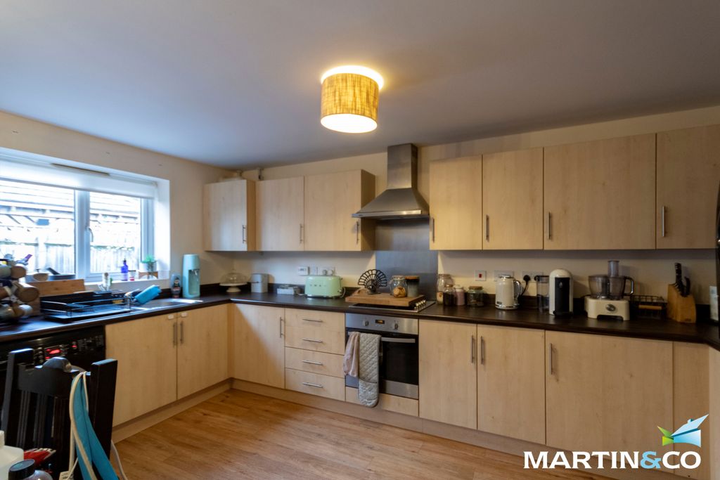 Property photo 3 of 13