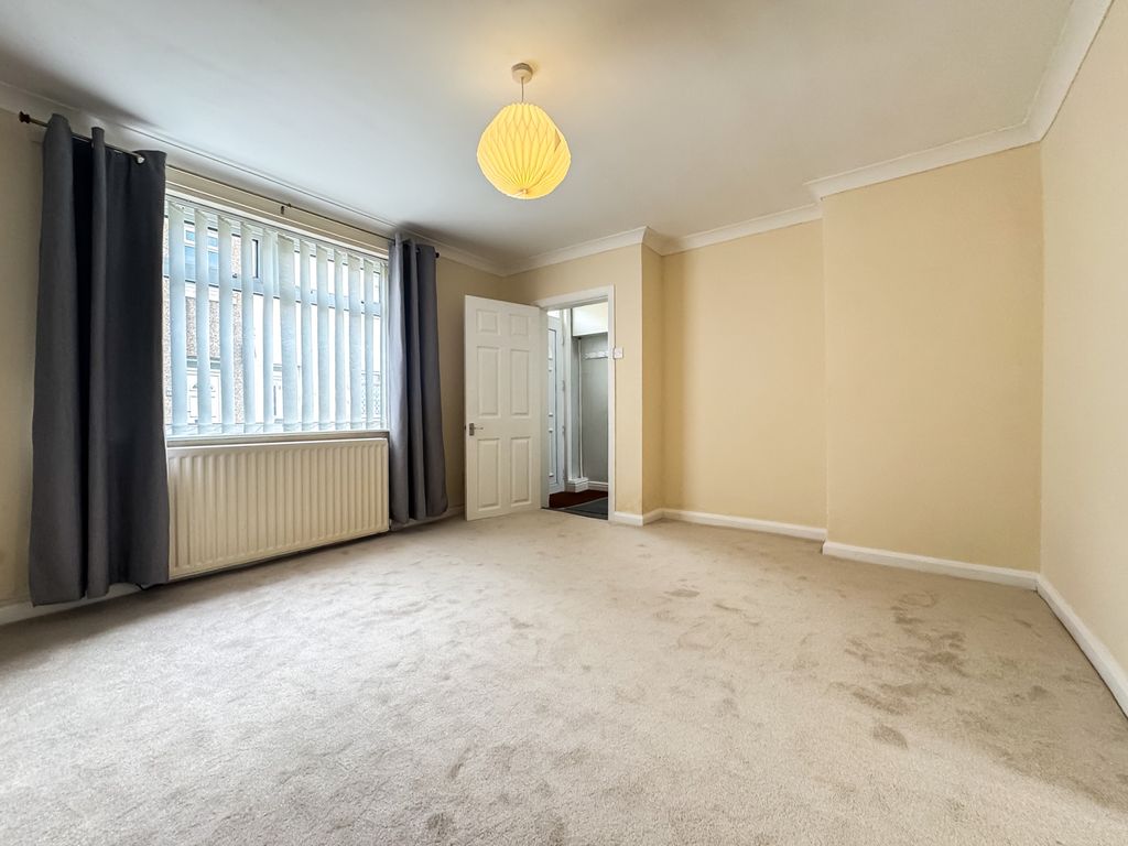 Property photo 3 of 17 Dale Street Ewemove New Marske-1