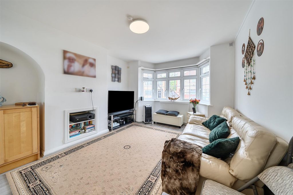 Property photo 2 of 15