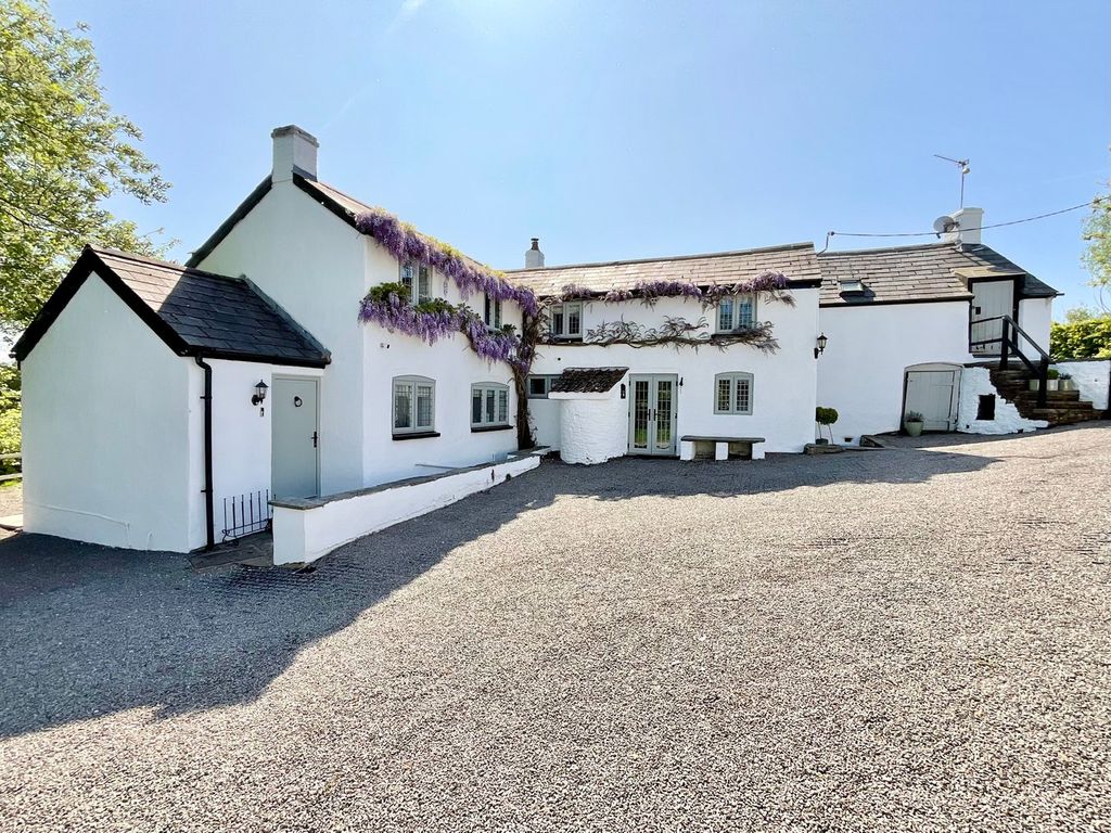 Property photo 1 of 39