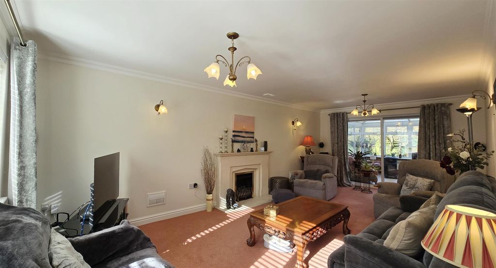 Property photo 2 of 23 Living Room