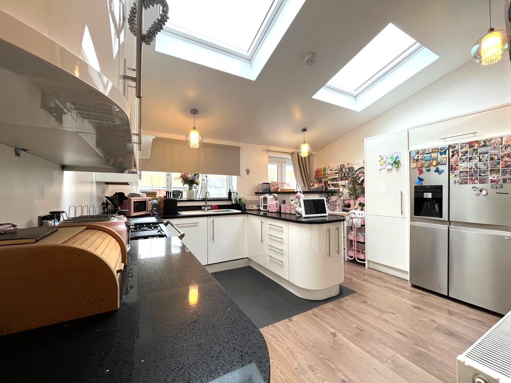 Property photo 2 of 17 Img_4149