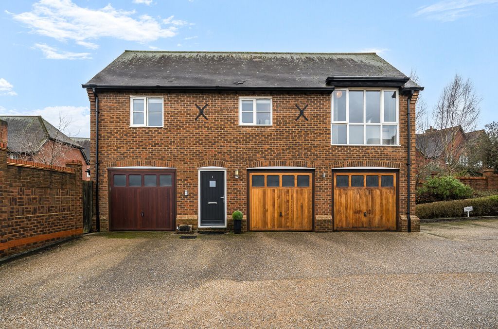 Property photo 1 of 12 1405266-3-6978B96...