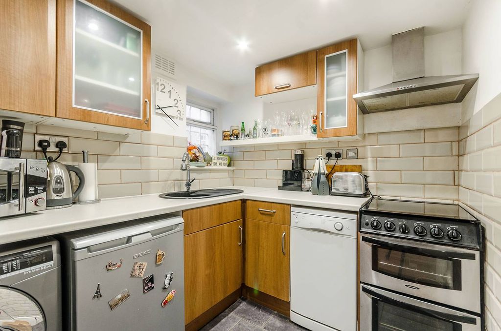 Property photo 3 of 5