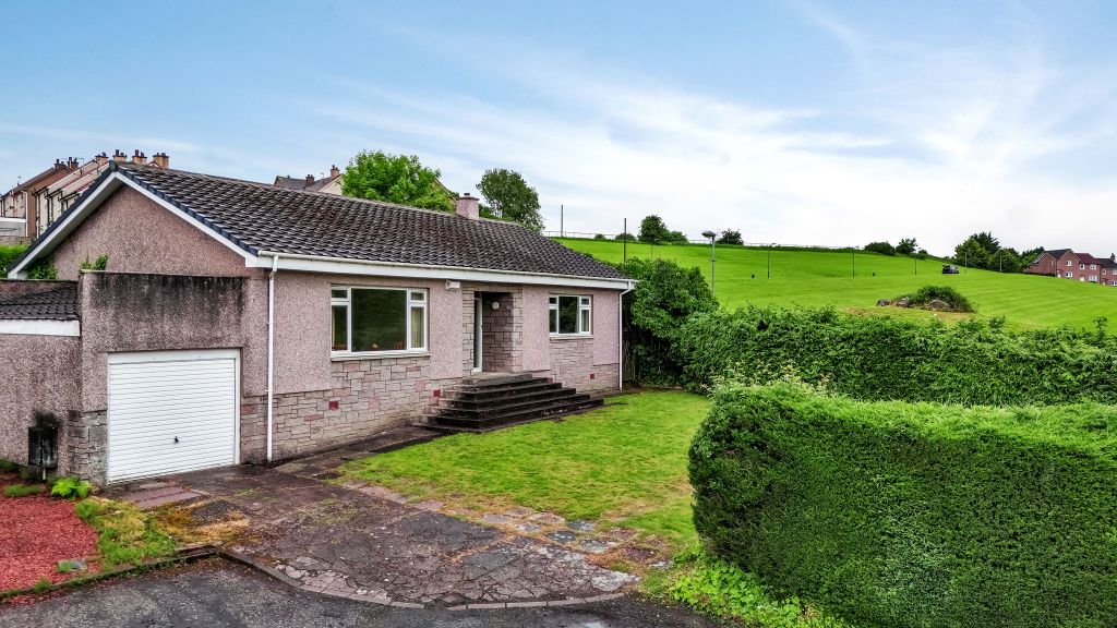 Property photo 2 of 31 1