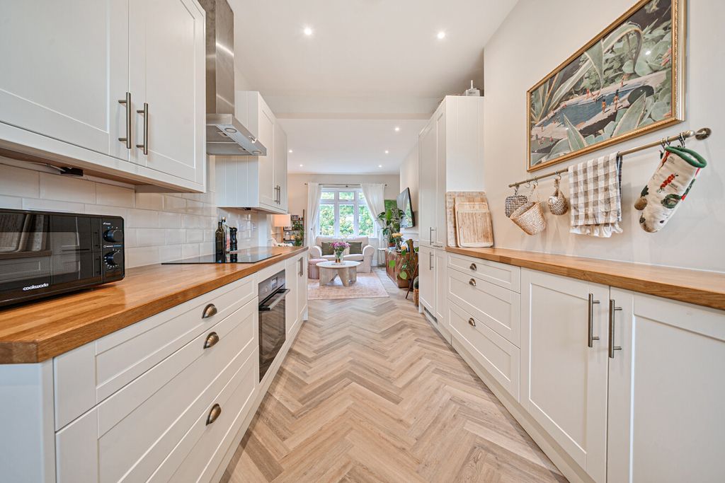 Property photo 1 of 22 1513470-21-6A9075...