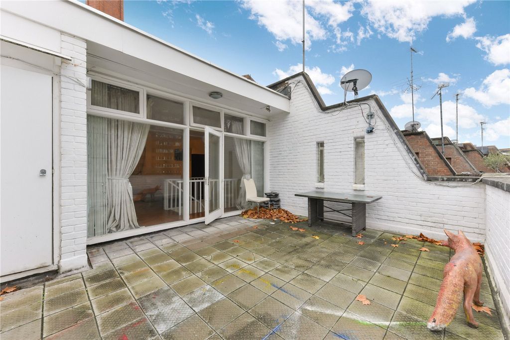 Property photo 3 of 15 Picture No. 04