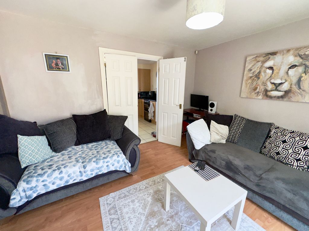Property photo 2 of 17