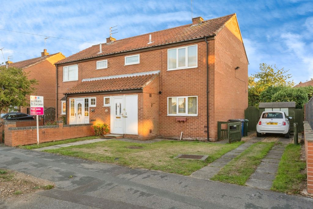Property photo 1 of 17