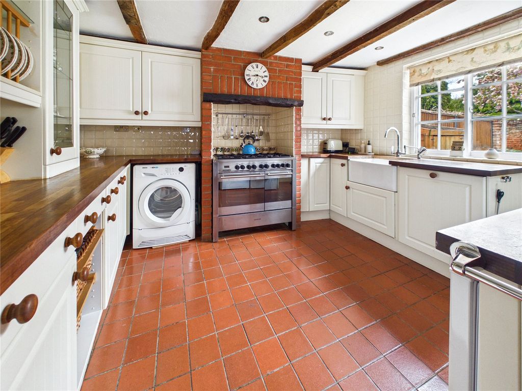 Property photo 2 of 14 Picture No. 07