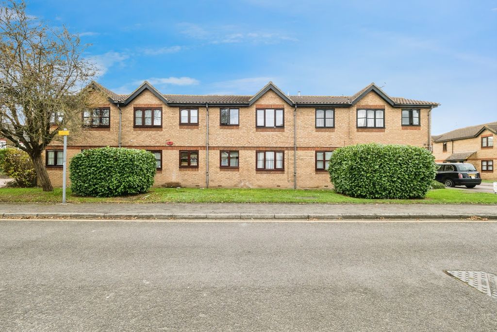 Property photo 2 of 17 Photo