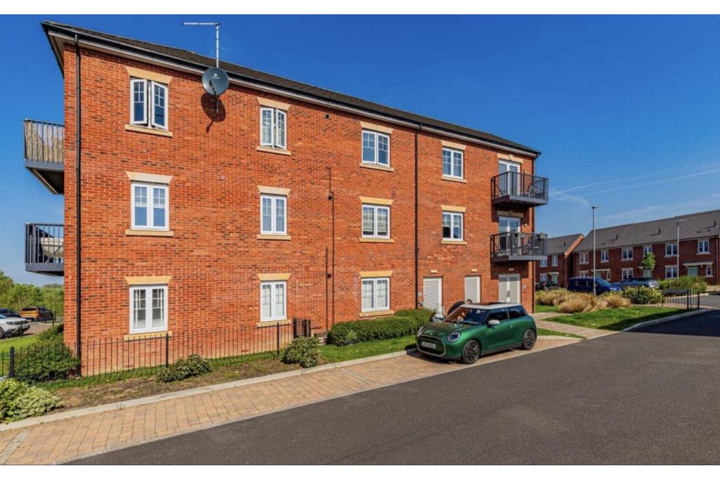 Property photo 3 of 10