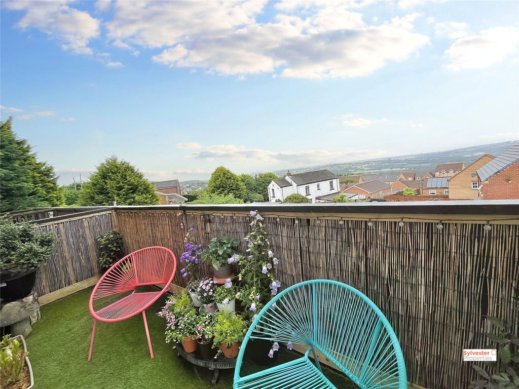 Property photo 1 of 39 Picture No. 19