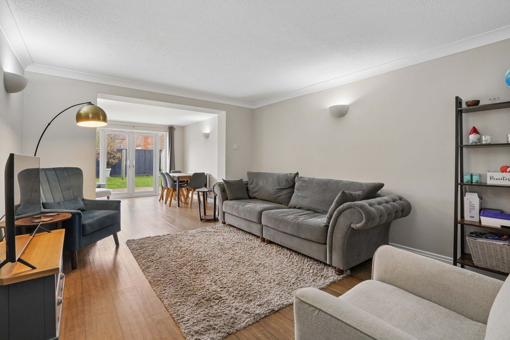 Property photo 3 of 18