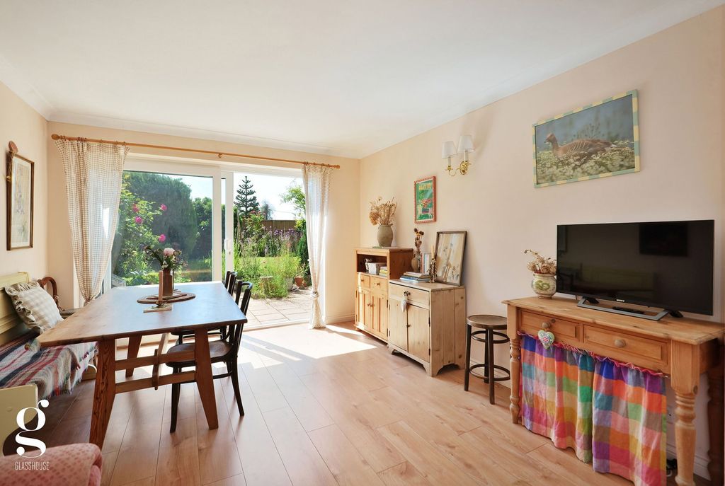 Property photo 2 of 30