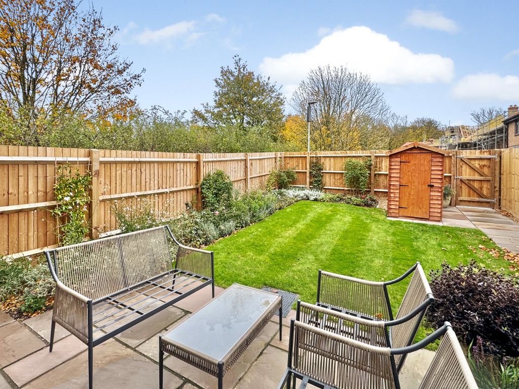 Property photo 2 of 12 Private Garden