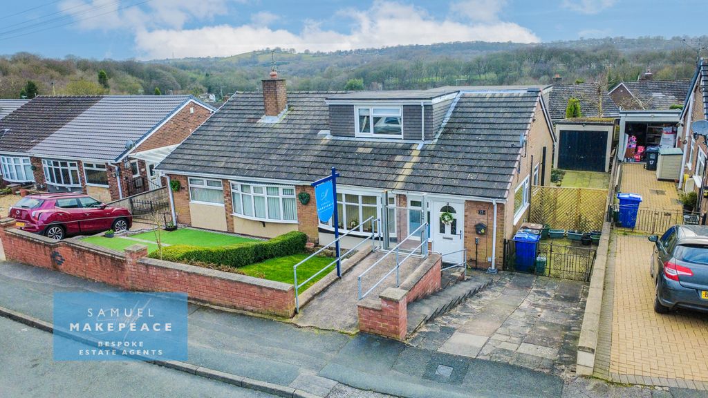 Property photo 1 of 23 Three Bedroom Dormer Bungalow For Sale