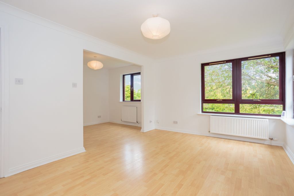 Property photo 2 of 21 Living Room/Dining Room