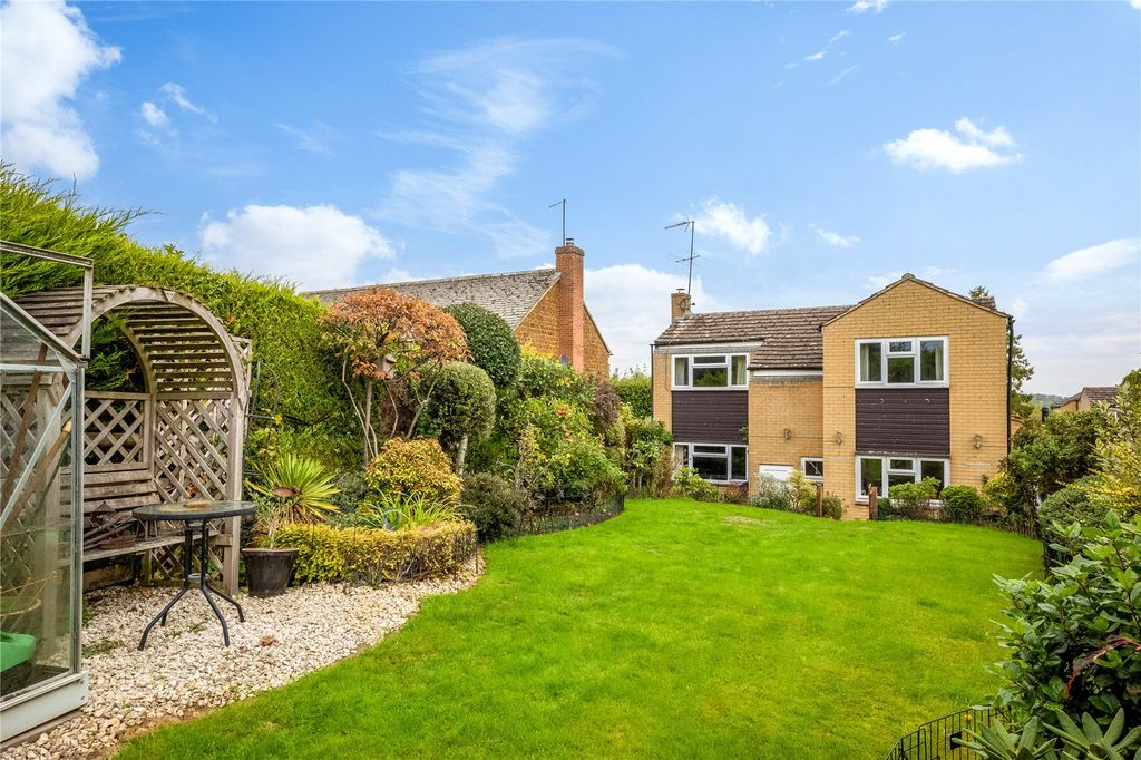 Property photo 2 of 19 Picture No. 18