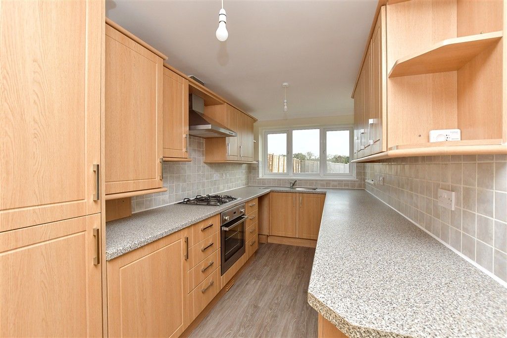 Property photo 3 of 12 Kitchen