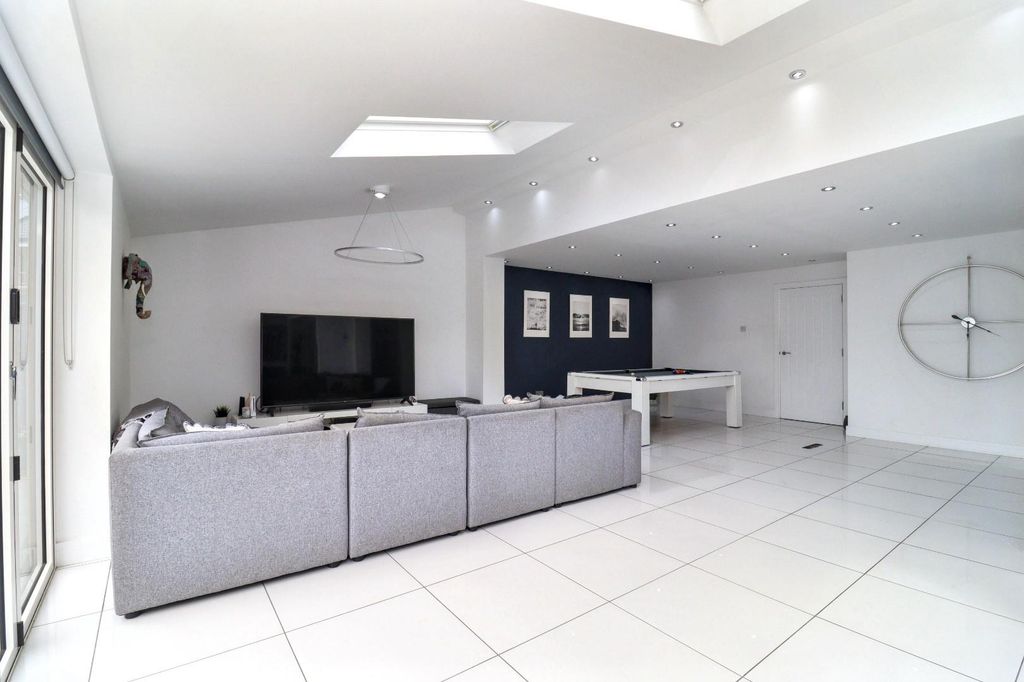 Additional image 7 of 5 bed detached house for saleWainwright Walk, Seaton Carew, Hartlepool TS25