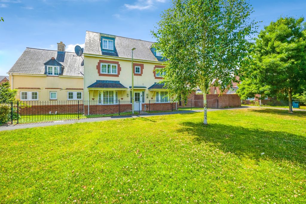 Property photo 1 of 26