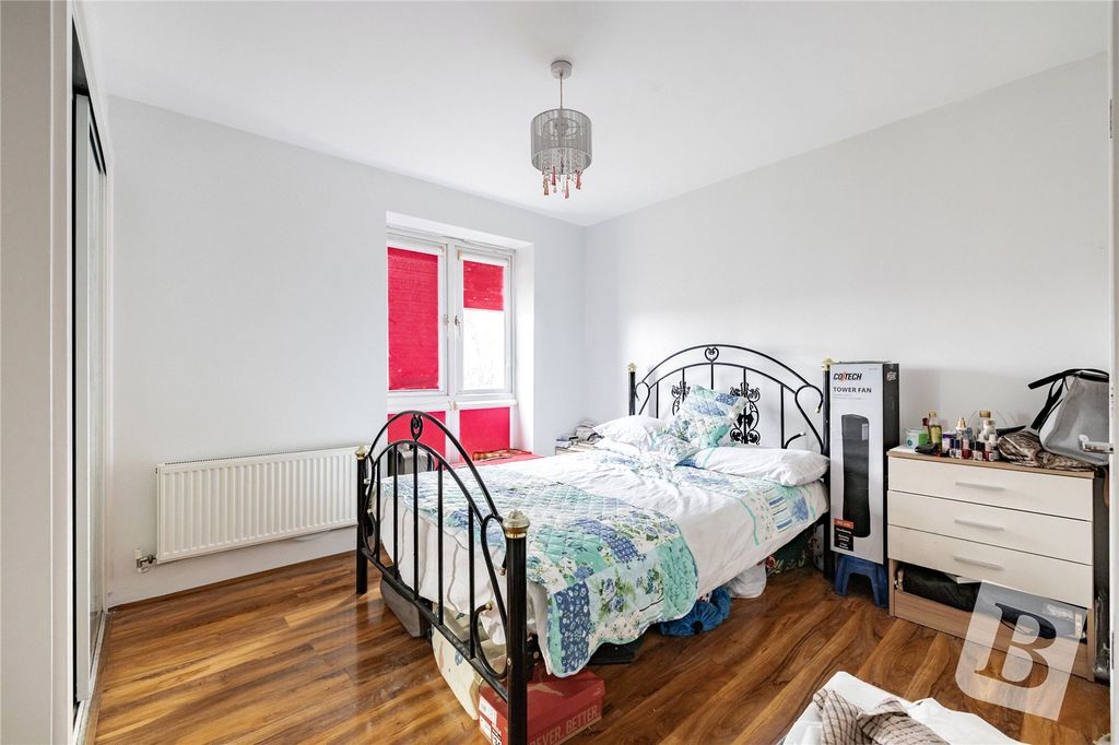 Property photo 3 of 12 Bedroom