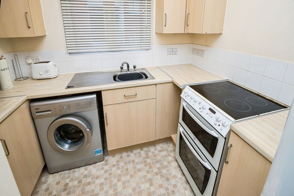 Property photo 2 of 10 Pbox-Img.Jpg