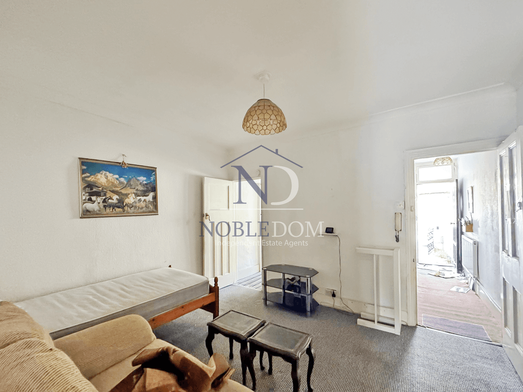Property photo 3 of 13 Gallery