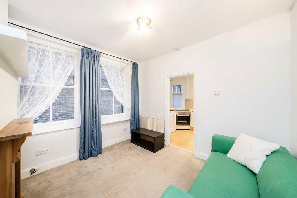 Property photo 2 of 4