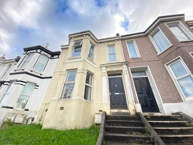 Property photo 1 of 9 80 Alex Front.Jpg