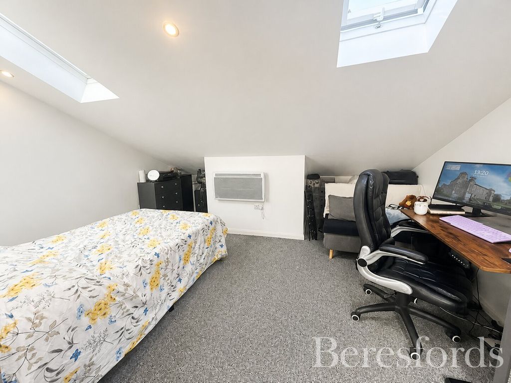 Property photo 2 of 5 Studio Room