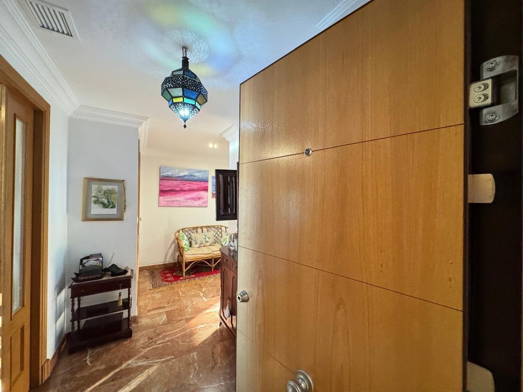 Property photo 2 of 50