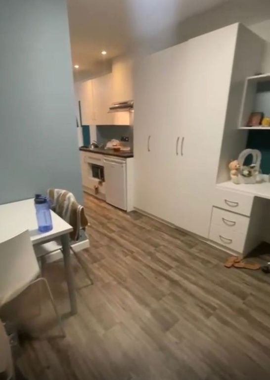 Property photo 3 of 4