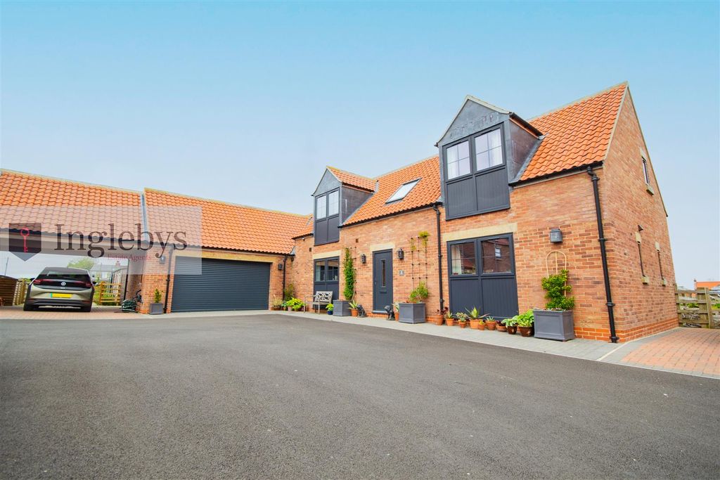 Property photo 2 of 55