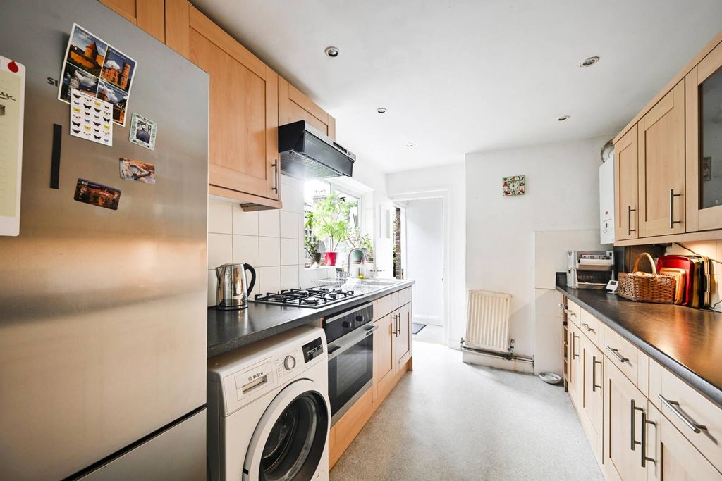 Property photo 1 of 25