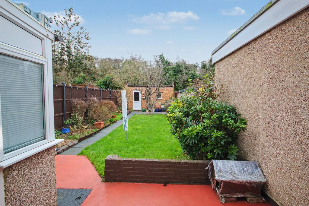 Property photo 2 of 9 Gallery