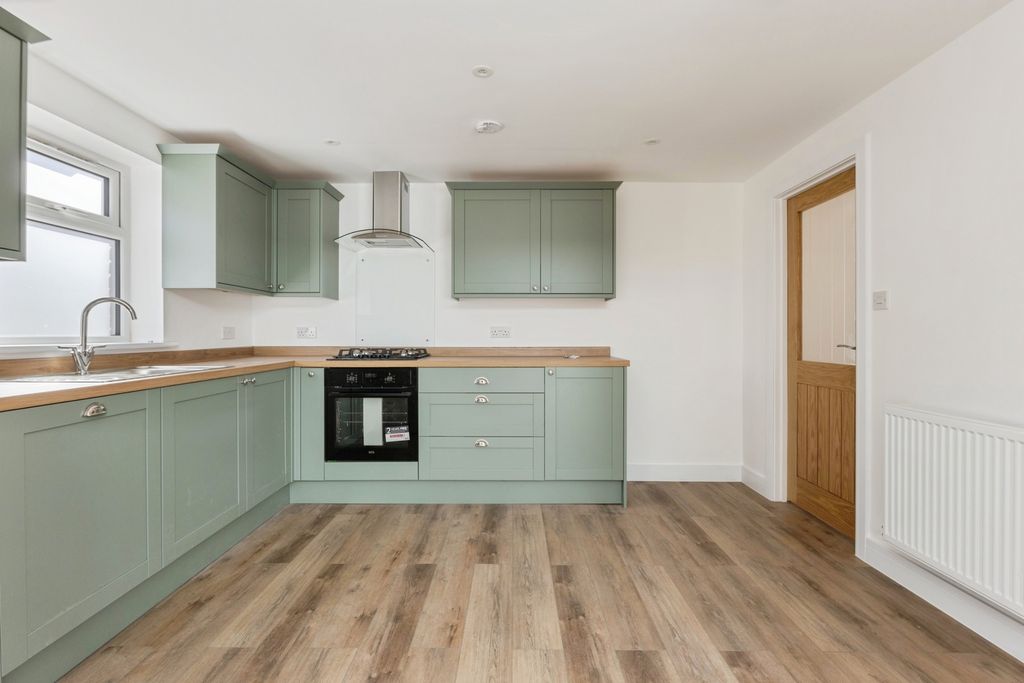 Property photo 2 of 27 Pbox-Img.Jpg