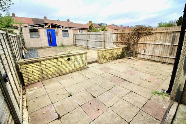 Property photo 3 of 12 Garden