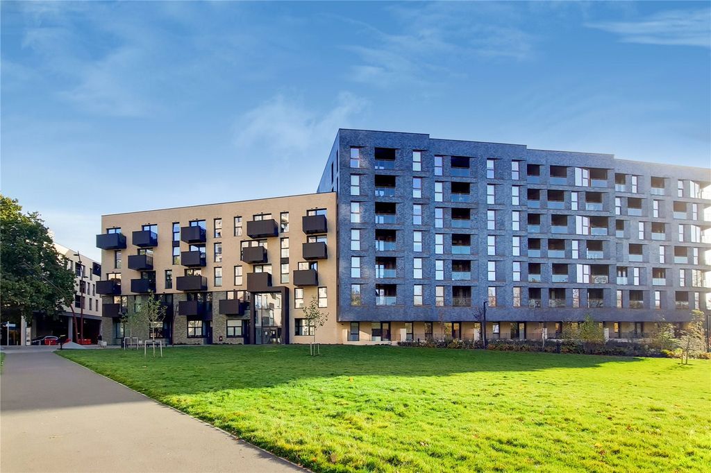 Property photo 1 of 19 Picture No. 14