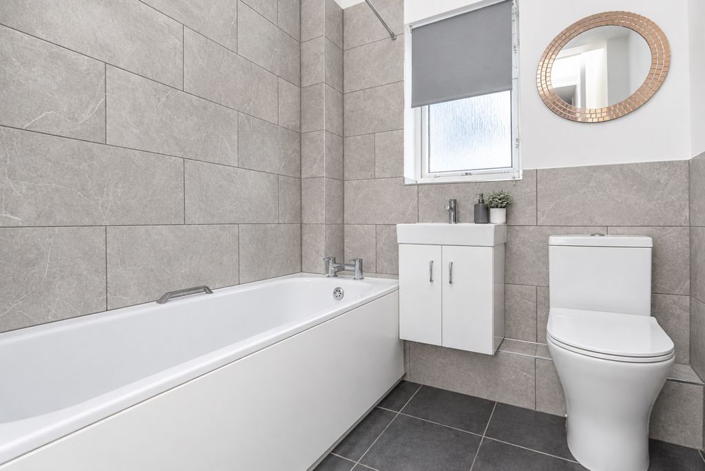 Property photo 2 of 11 Hawthorne Bath
