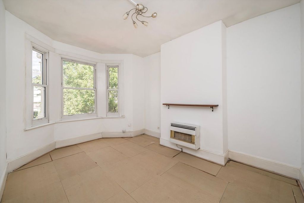 Property photo 2 of 7