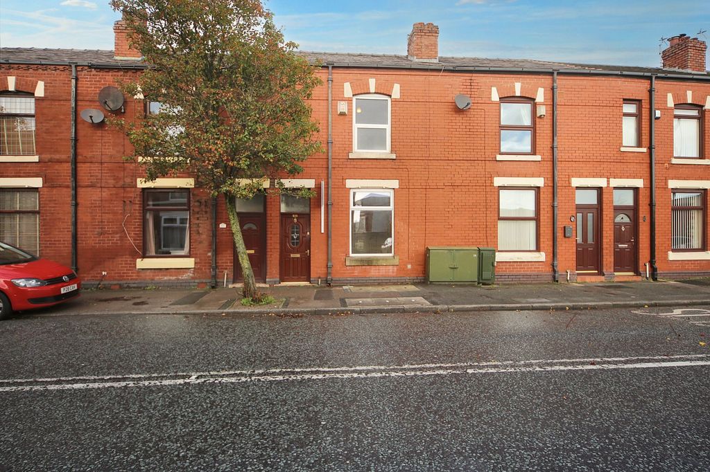 Property photo 1 of 18