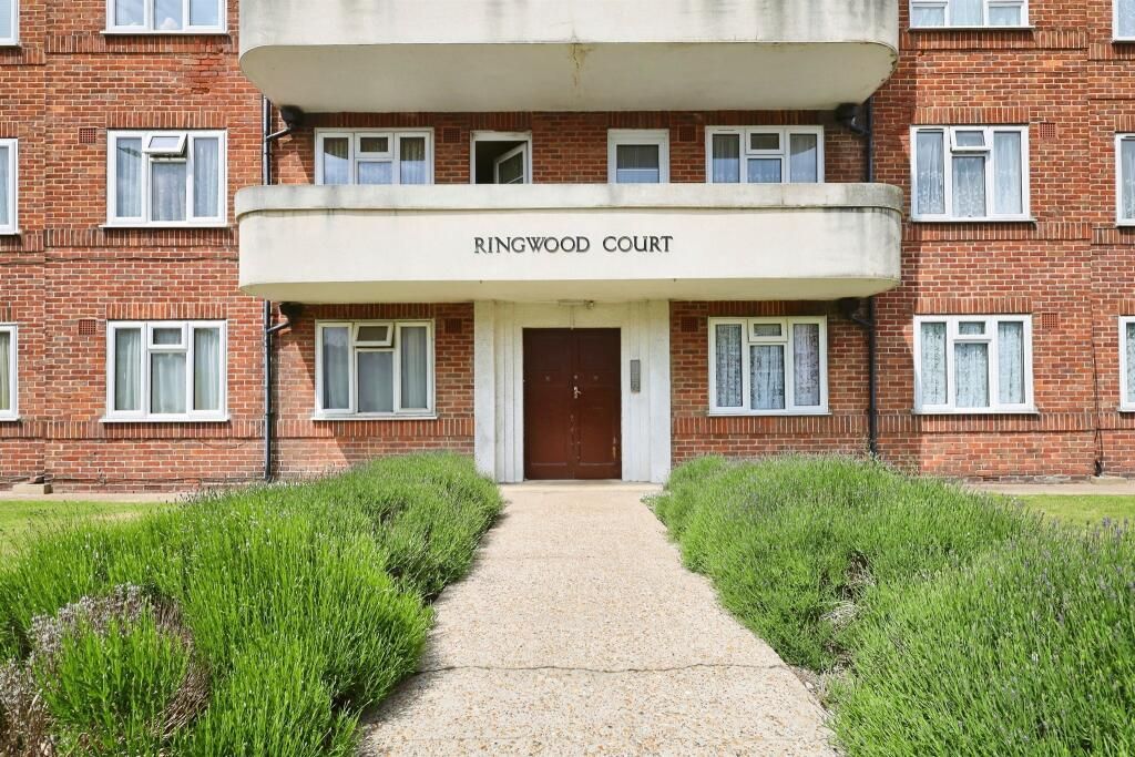 Property photo 1 of 16