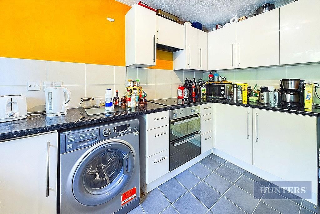 Property photo 3 of 9 Cam01635G0-Pr0192-Still004.Jpg